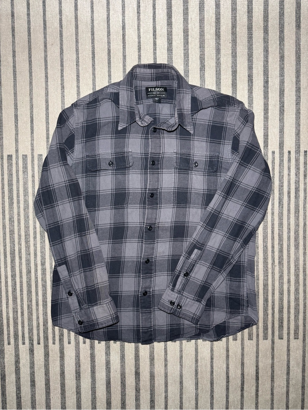 Filson Men's Scout Shirt Plaid Button-Down Gray / Black - Size Large